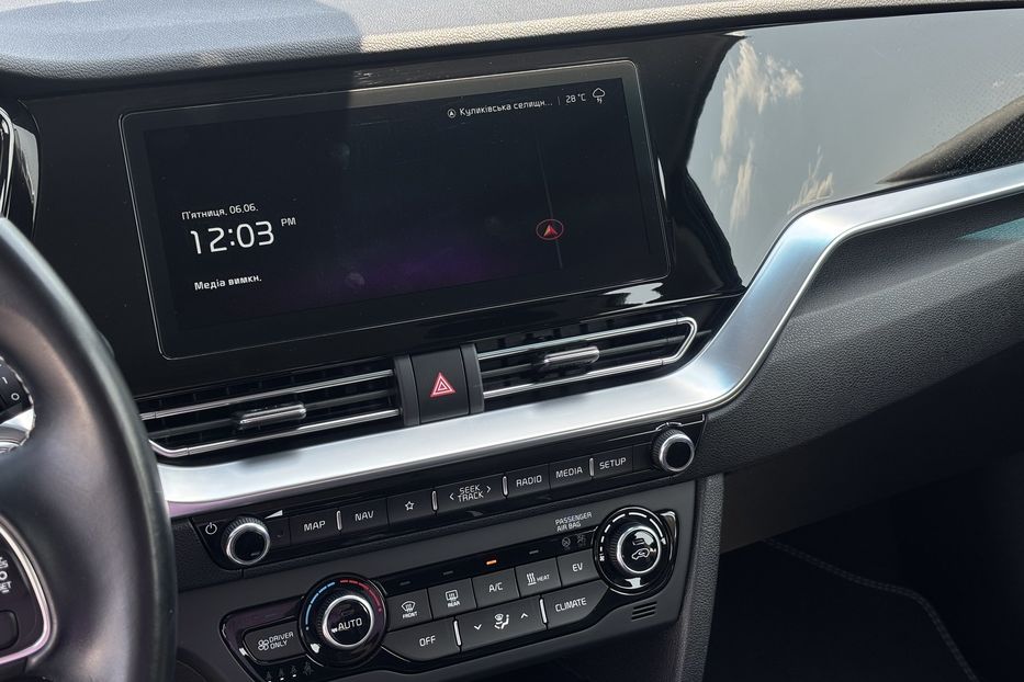 Продам Kia Niro 64 KW cal 2021 года в Львове