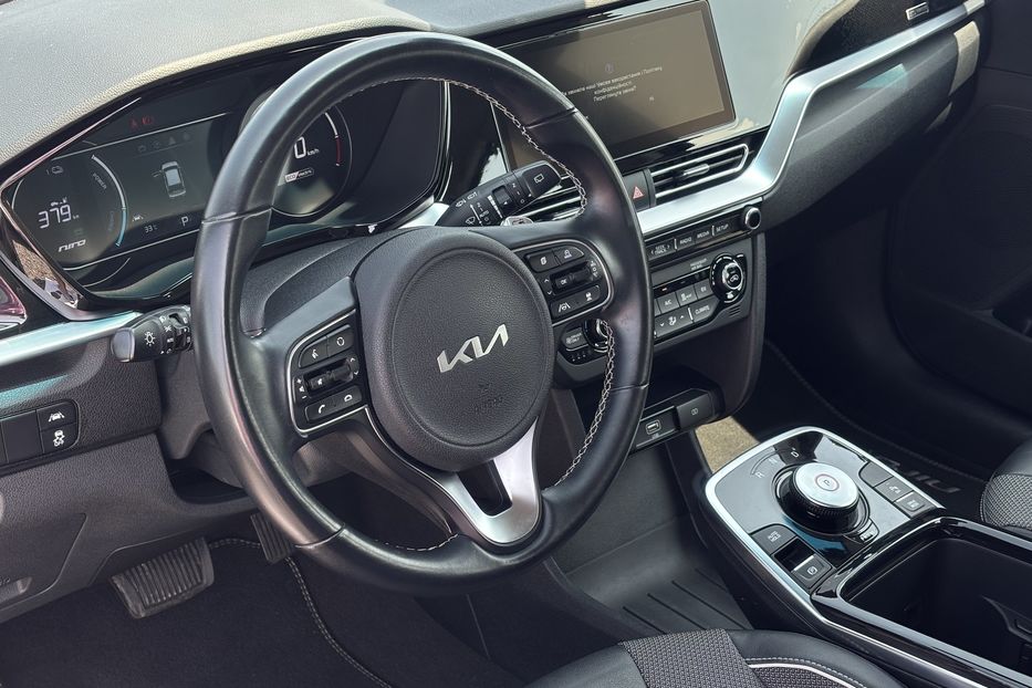 Продам Kia Niro 64 KW cal 2021 года в Львове