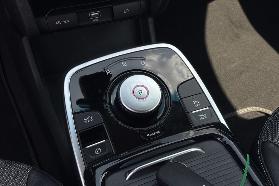 Продам Kia Niro 64 KW cal 2021 года в Львове