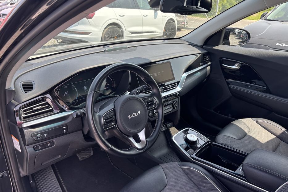 Продам Kia Niro 64 KW cal 2021 года в Львове