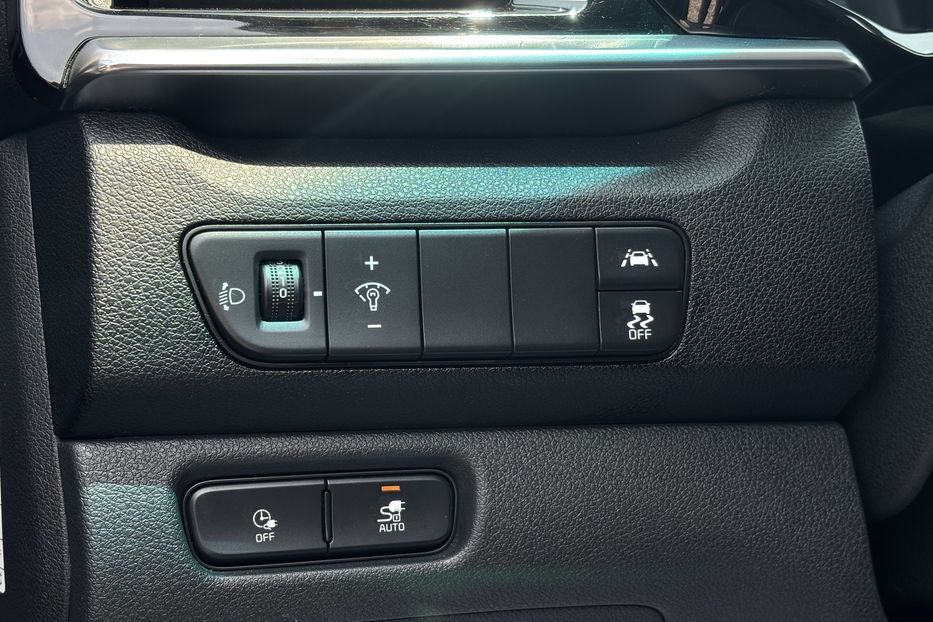 Продам Kia Niro 64 KW cal 2021 года в Львове