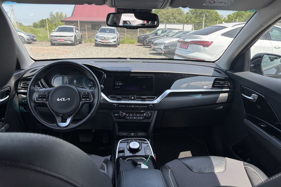 Продам Kia Niro 64 KW cal 2021 года в Львове