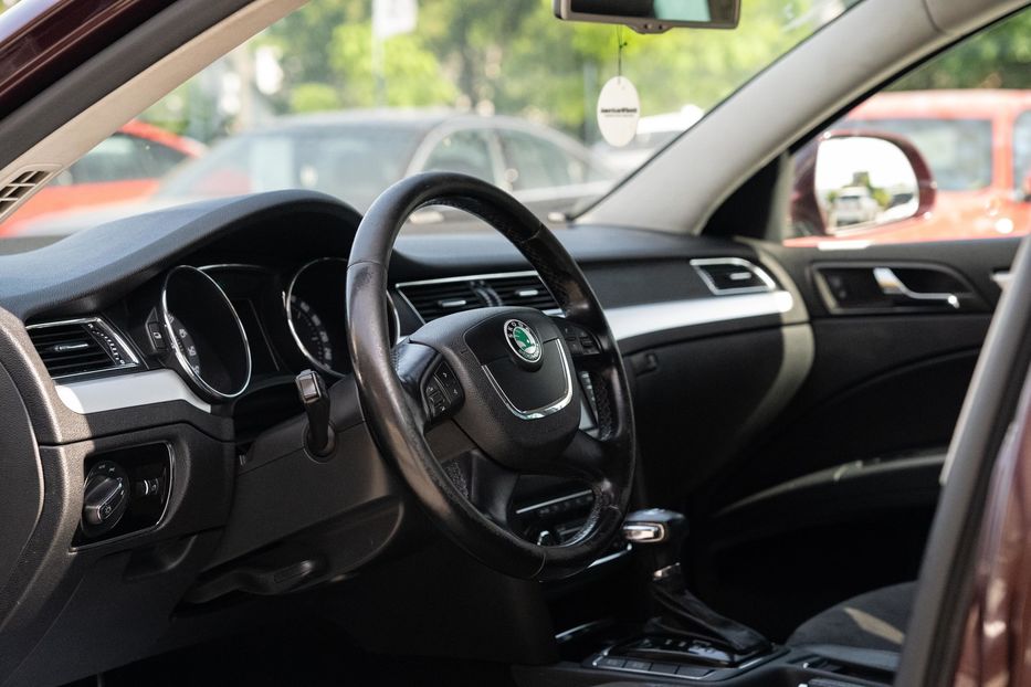 Продам Skoda Superb 2011 года в Черновцах