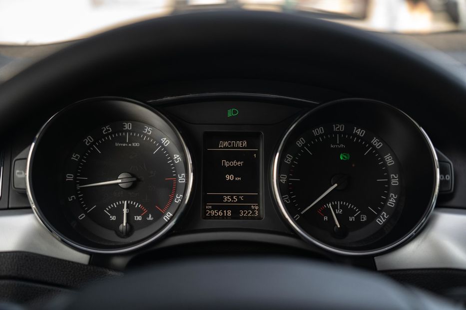 Продам Skoda Superb 2011 года в Черновцах