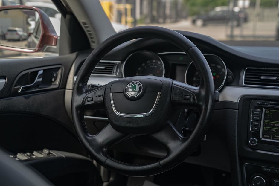 Продам Skoda Superb 2011 года в Черновцах