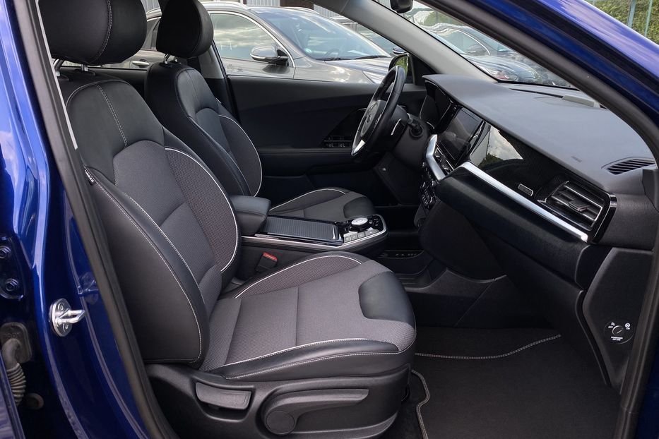 Продам Kia Niro 64кВтТепловийПдгрівсиідньКерма 2021 года в Львове