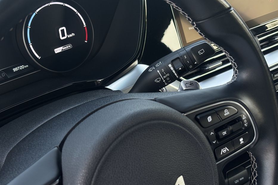 Продам Kia Niro 64 KW cal 2021 года в Львове