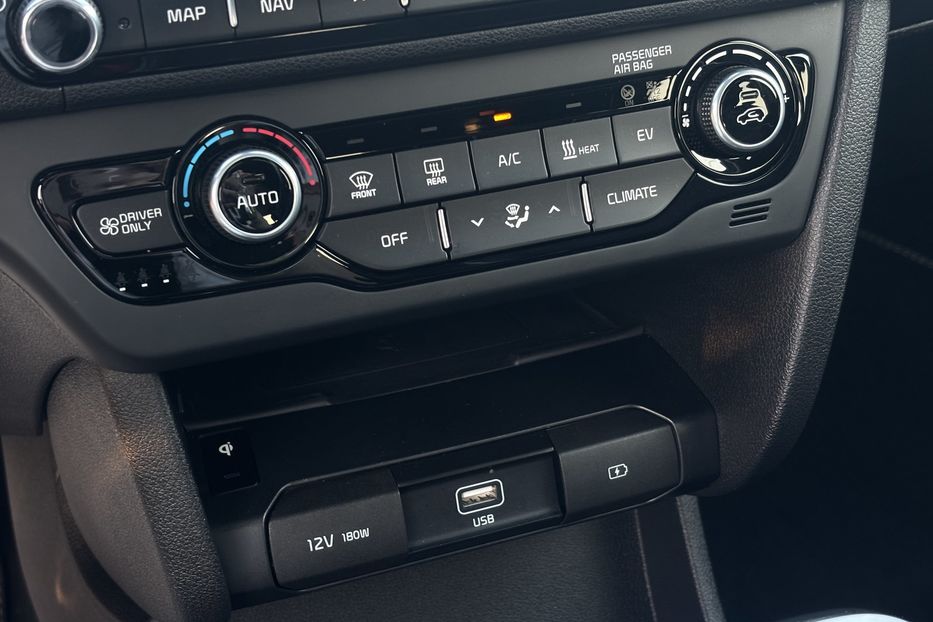 Продам Kia Niro 64кВт повний Фулл 2022 года в Львове