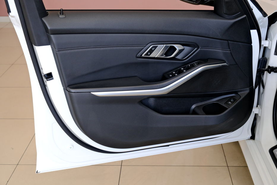 Продам BMW 320 Touring 2021 года в Одессе