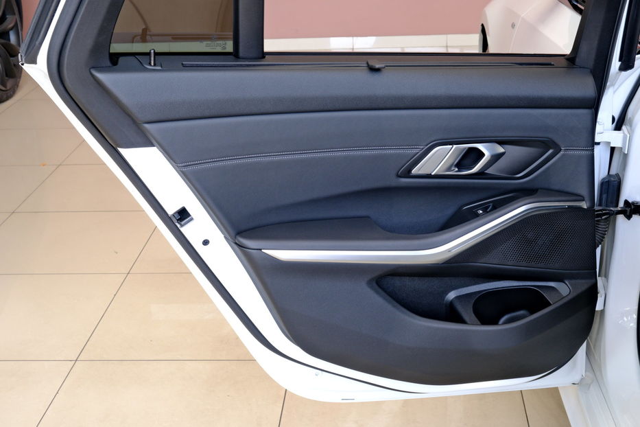 Продам BMW 320 Touring 2021 года в Одессе