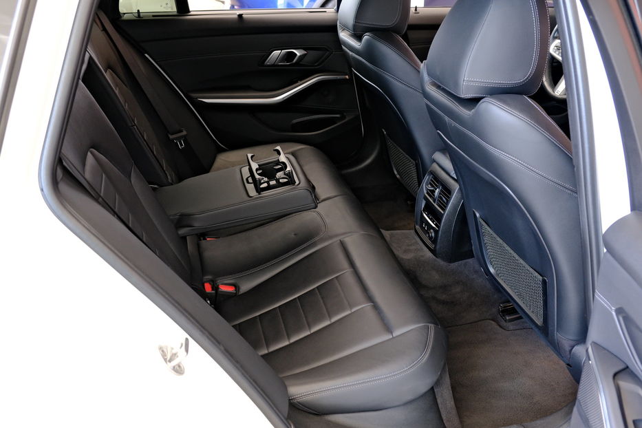 Продам BMW 320 Touring 2021 года в Одессе