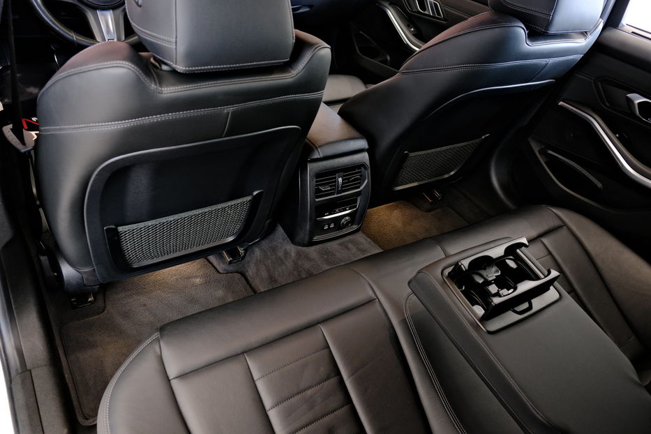 Продам BMW 320 Touring 2021 года в Одессе