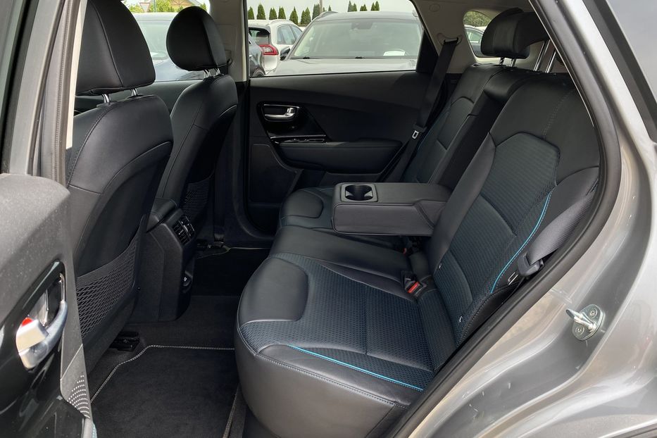 Продам Kia Niro 64 kWh Макс. РЕЗЕРВ 2022 года в Львове