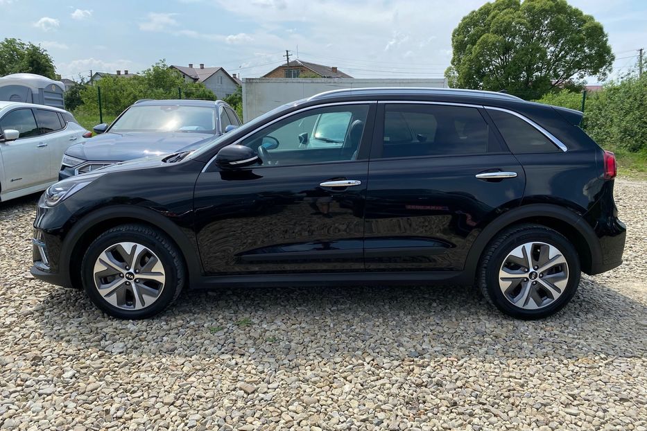 Продам Kia Niro 64 kWh Макс. комплектація Люк 2021 года в Львове