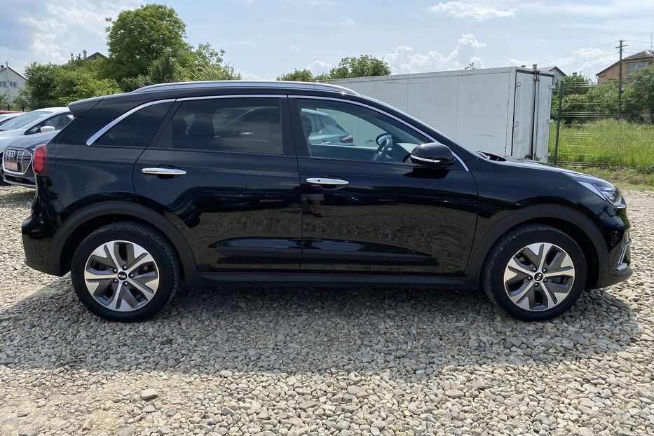 Продам Kia Niro 64 kWh Макс. комплектація Люк 2021 года в Львове