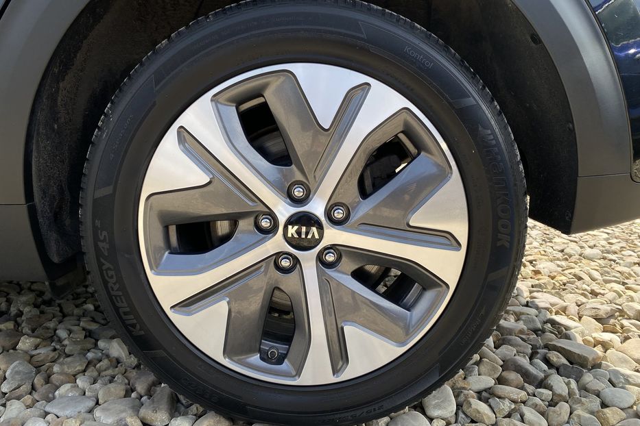 Продам Kia Niro 64 kWh Макс. комплектація Люк 2021 года в Львове