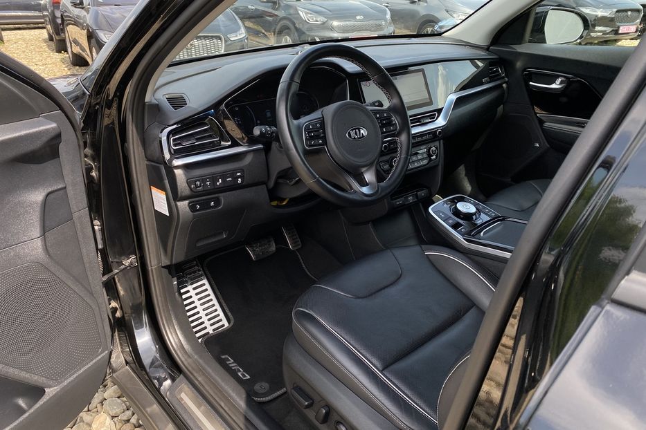 Продам Kia Niro 64 kWh Макс. комплектація Люк 2021 года в Львове