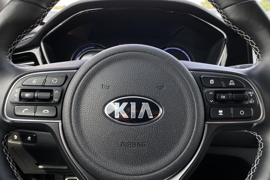 Продам Kia Niro 64 kWh Макс. комплектація Люк 2021 года в Львове