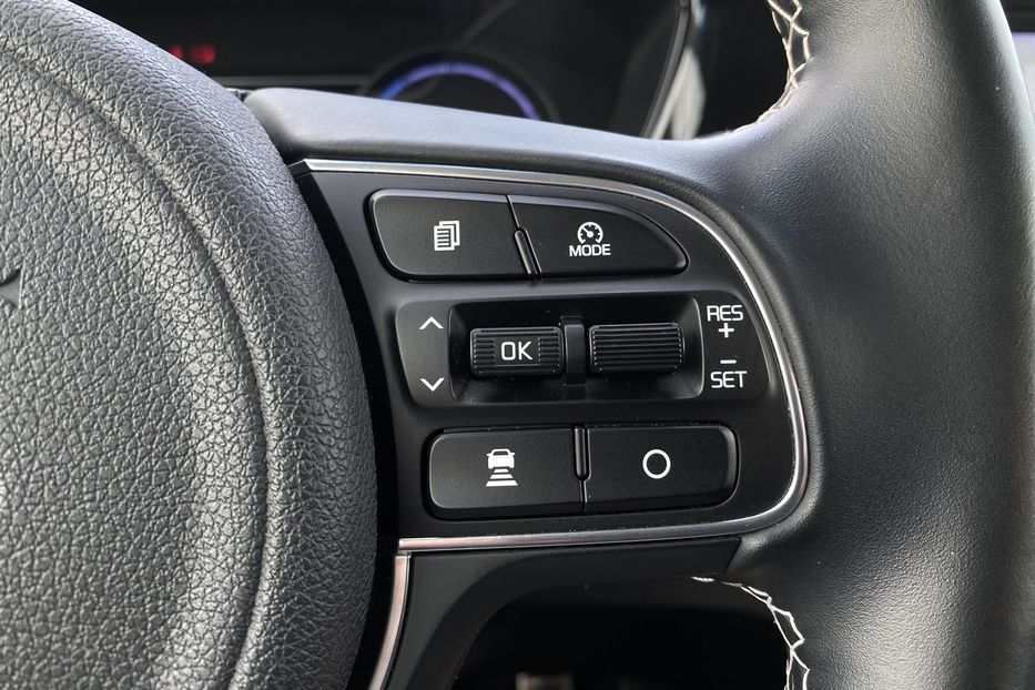 Продам Kia Niro 64 kWh Макс. комплектація Люк 2021 года в Львове