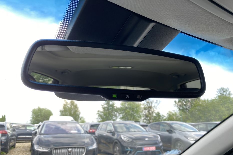 Продам Kia Niro 64 kWh Макс. комплектація Люк 2021 года в Львове