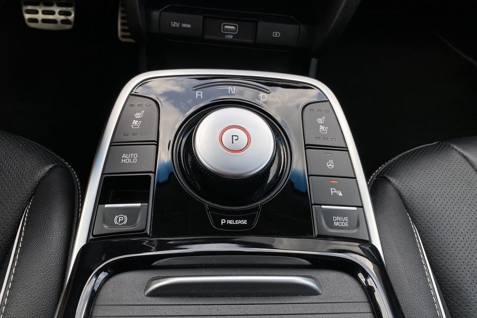 Продам Kia Niro 64 kWh Макс. комплектація Люк 2021 года в Львове