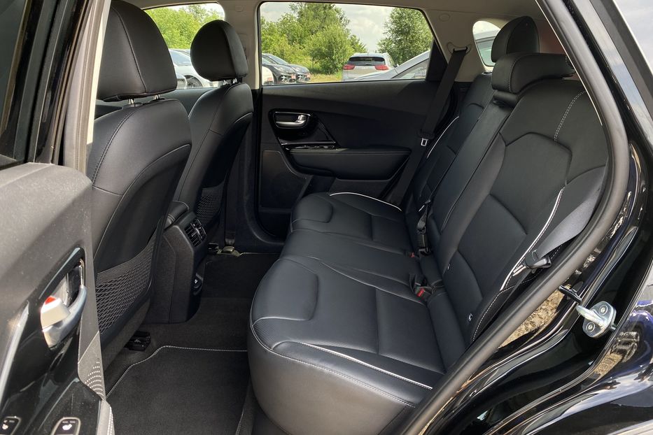 Продам Kia Niro 64 kWh Макс. комплектація Люк 2021 года в Львове