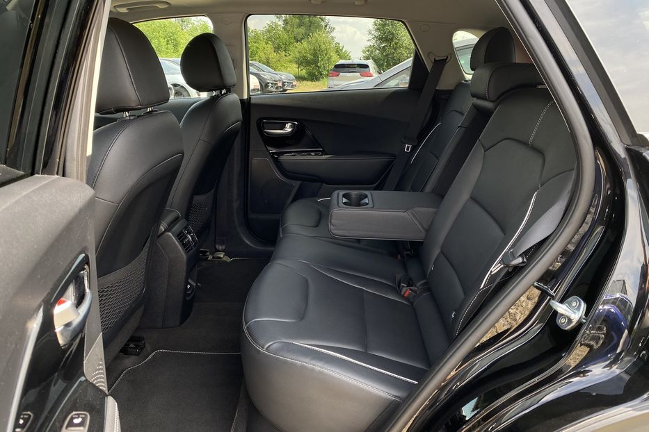 Продам Kia Niro 64 kWh Макс. комплектація Люк 2021 года в Львове