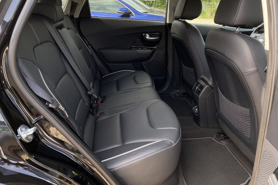 Продам Kia Niro 64 kWh Макс. комплектація Люк 2021 года в Львове