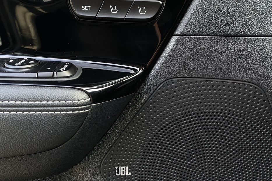 Продам Kia Niro 64 kWh Макс. комплектація Люк 2021 года в Львове