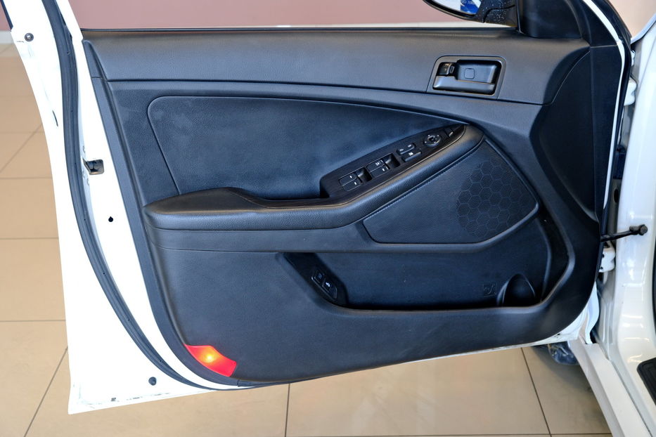 Продам Kia Optima K5 LPI 2013 года в Одессе