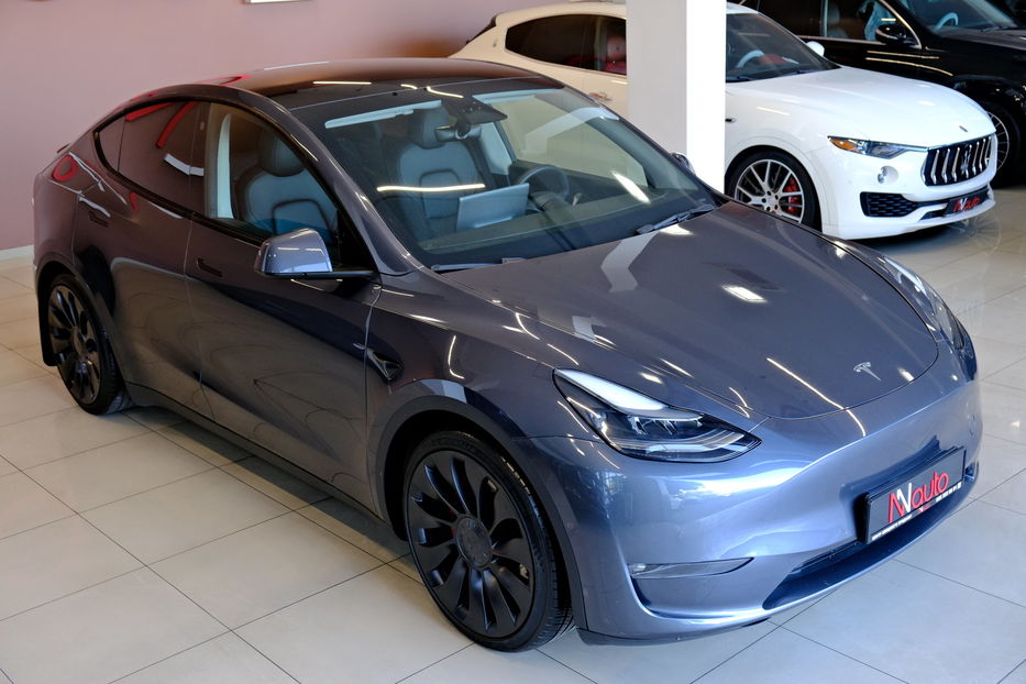 Продам Tesla Model Y Performance Dual Motor 2023 года в Одессе