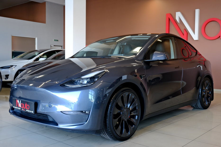 Продам Tesla Model Y Performance Dual Motor 2023 года в Одессе