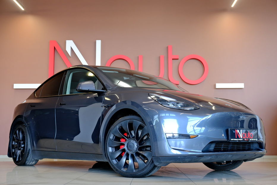 Продам Tesla Model Y Performance Dual Motor 2023 года в Одессе