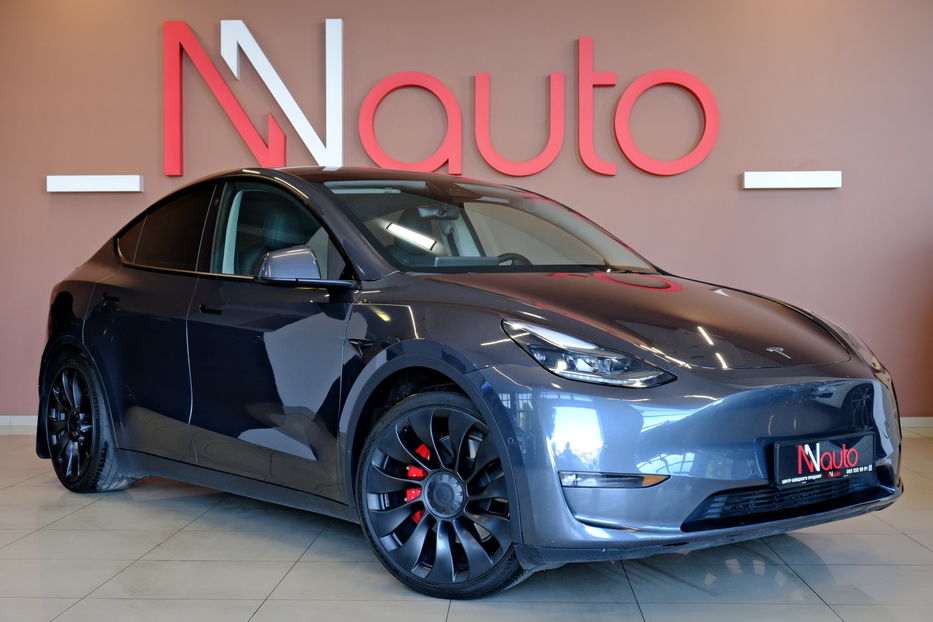 Продам Tesla Model Y Performance Dual Motor 2023 года в Одессе