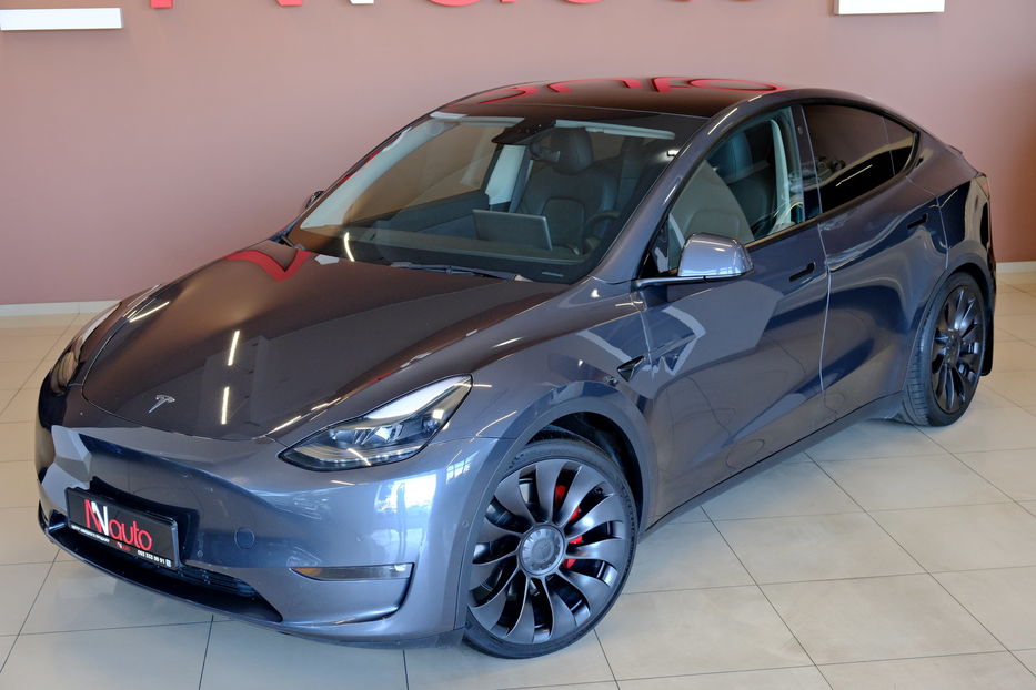 Продам Tesla Model Y Performance Dual Motor 2023 года в Одессе