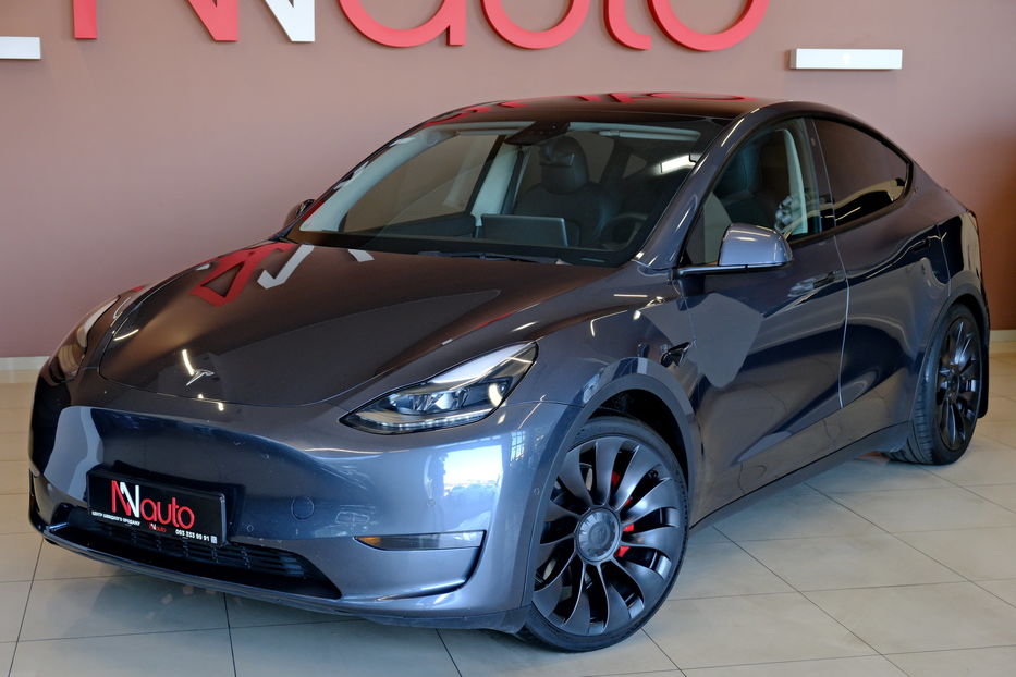 Продам Tesla Model Y Performance Dual Motor 2023 года в Одессе