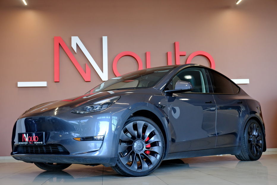 Продам Tesla Model Y Performance Dual Motor 2023 года в Одессе