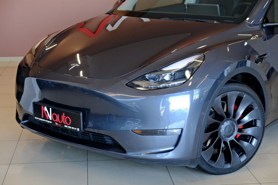 Продам Tesla Model Y Performance Dual Motor 2023 года в Одессе