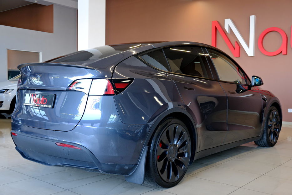 Продам Tesla Model Y Performance Dual Motor 2023 года в Одессе