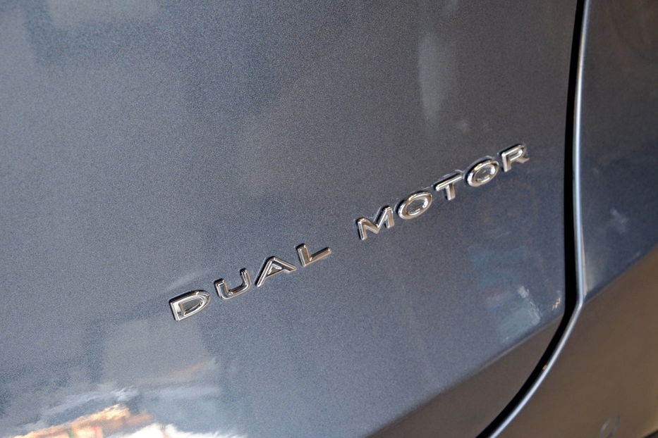 Продам Tesla Model Y Performance Dual Motor 2023 года в Одессе