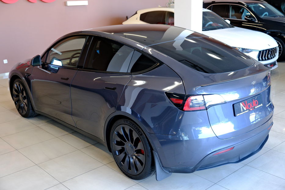 Продам Tesla Model Y Performance Dual Motor 2023 года в Одессе