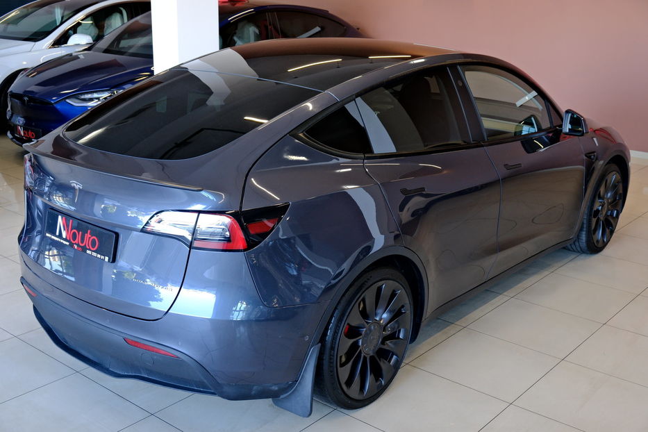 Продам Tesla Model Y Performance Dual Motor 2023 года в Одессе