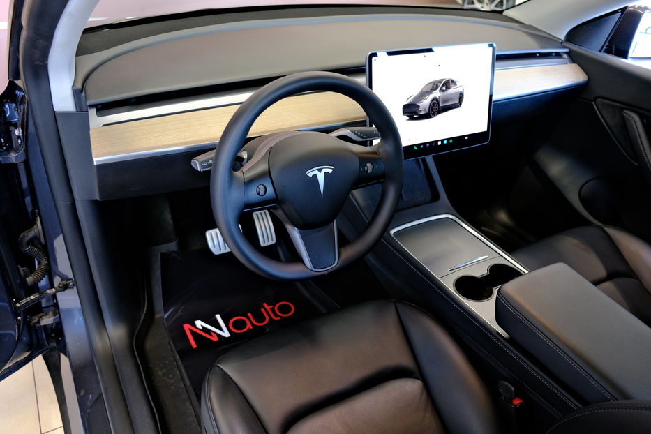 Продам Tesla Model Y Performance Dual Motor 2023 года в Одессе