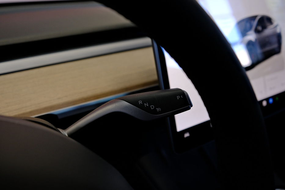 Продам Tesla Model Y Performance Dual Motor 2023 года в Одессе