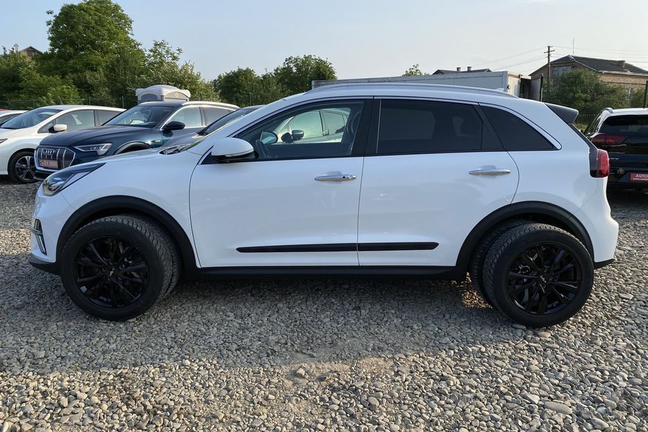 Продам Kia Niro 64 kWh Макс. комплектація Люк 2021 года в Львове
