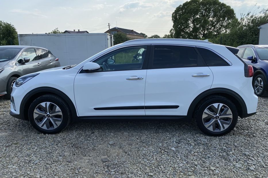 Продам Kia Niro 64 kWh Макс. комплектація Люк 2021 года в Львове