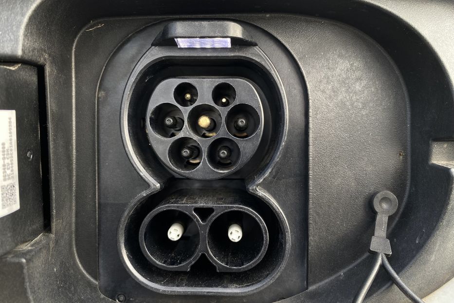 Продам Kia Niro 64 kWh Макс. комплектація Люк 2021 года в Львове