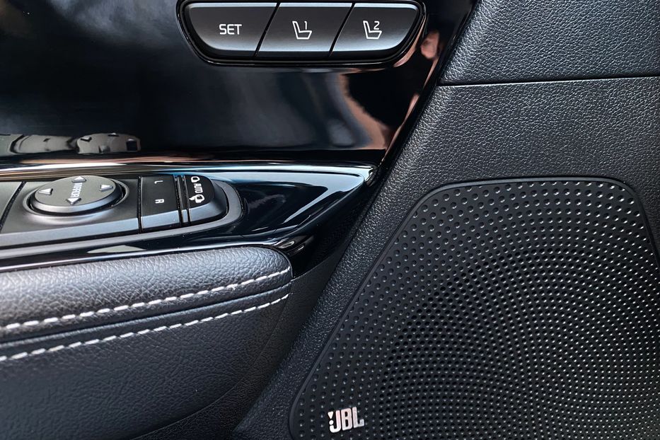 Продам Kia Niro 64 kWh Макс. комплектація Люк 2021 года в Львове