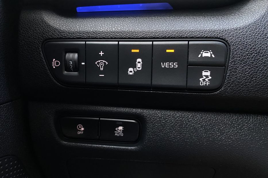 Продам Kia Niro 64 kWh Макс. комплектація Люк 2021 года в Львове