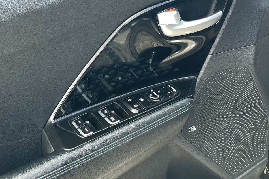 Продам Kia Niro 64 kw PREMIUM  2021 года в Львове